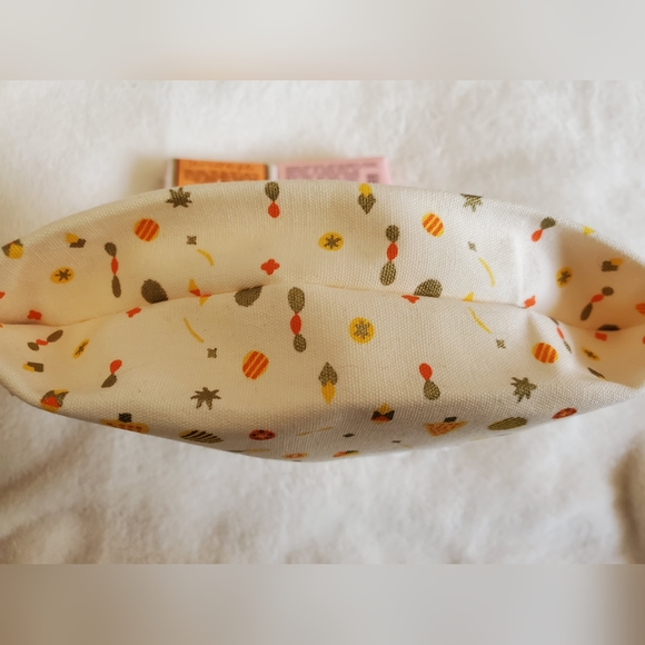 NEW - Bundle of 6 - L'Occitane & Bastide Soap Shower Oil Hand & Body Cream Minis - Picture 10 of 12